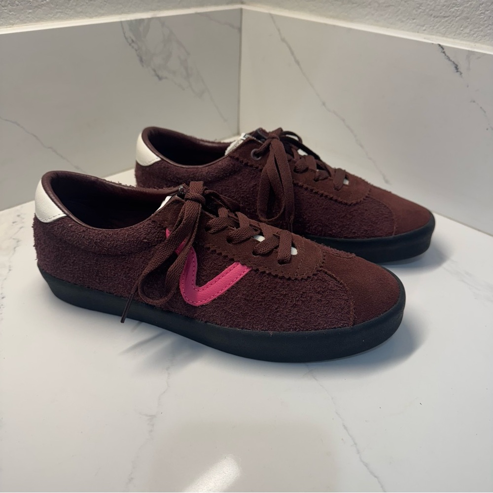 NEW Vans Sport Low Suede Trainers Shoes Burgundy Women’s Size 8 Men’s size 6.5